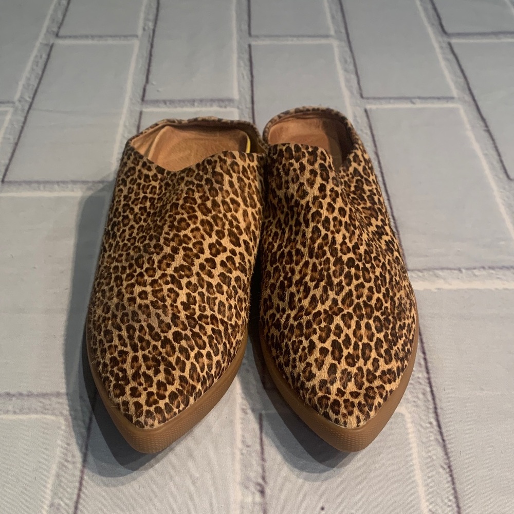 Vision Quest Babouche Leopard Print mules